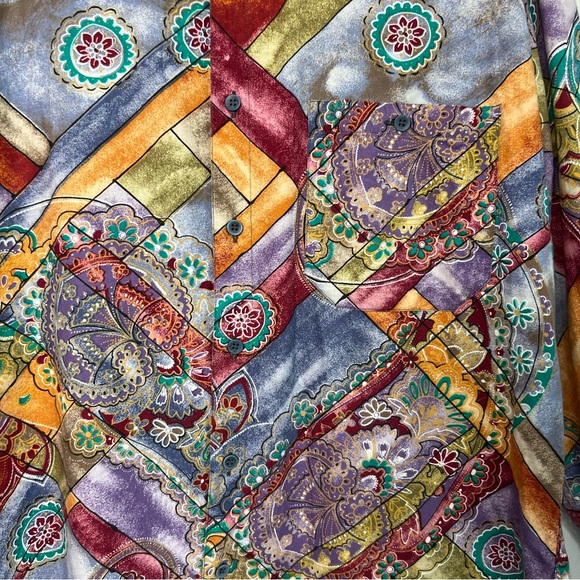 Vibrant Multicolor Men's Casual Button Down Shirt - Picture 4 of 10